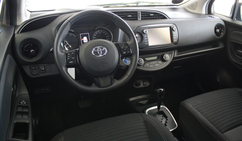 Toyota Yaris 1,5 Hybrid H1 e-CVT 5d full
